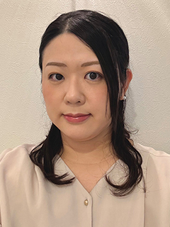 甲田 梨沙 氏